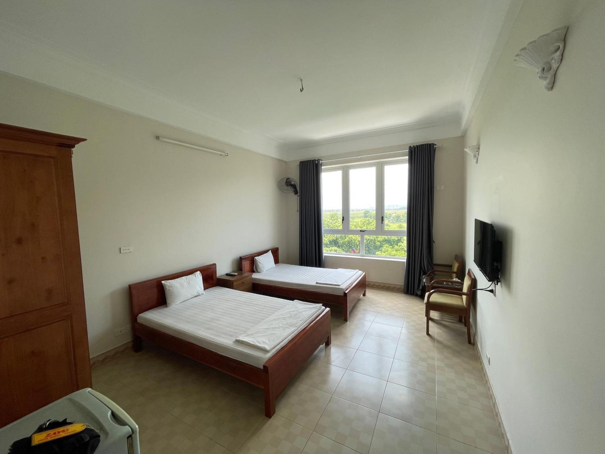 Thien Binh Hotel Hoa Binh Экстерьер фото
